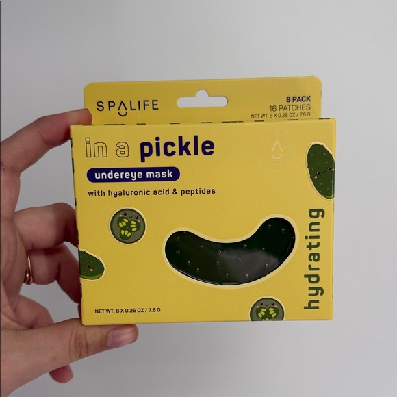 SPALIFE “In a Pickle” Undereye Masks – Pickle Design (8 Pack / 16 Patches) - Picture 2 of 5